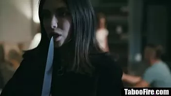 Redare Cei mai buni prieteni nu au de ales decât să-și ia dracu cu urmăritorul lor