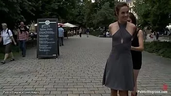 play Zakneblowany niemiecki niewolnik zerżnięty w miejscach publicznych