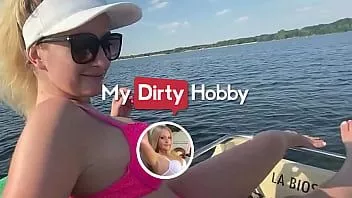 play Moje nieprzyzwoite hobby - cycata blondynka genialna idzie na przejażdżkę łodzią i dostaje 4 orgazmy i maseczkę na twarz