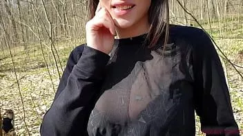 play Stiefbroer komt in mijn mond buiten in het bos