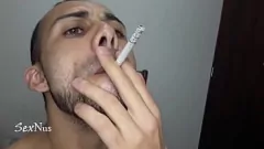 Putar Smokey Latina Babe Ahli Menangani Rokoknya - Porno Fetish Klasik