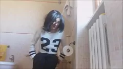 play サバンナのトイレいじめ: 焼けるように熱い素人放尿ポルノ