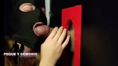 Reproducir Curvy Elsa Stark Experiments Glory Hole Adventure con extraños