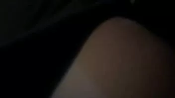 play Pawg viene sbattuto nel retro dell'auto e ha un orgasmo multiplo