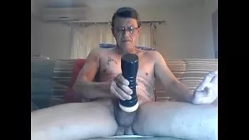 play Masturbation....fucking my toy pussy....cumshot!!!!