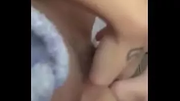 Play American girl playing with her pussy on ameporn