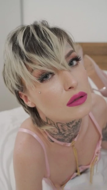 পর্নস্টার Tabitha Poison